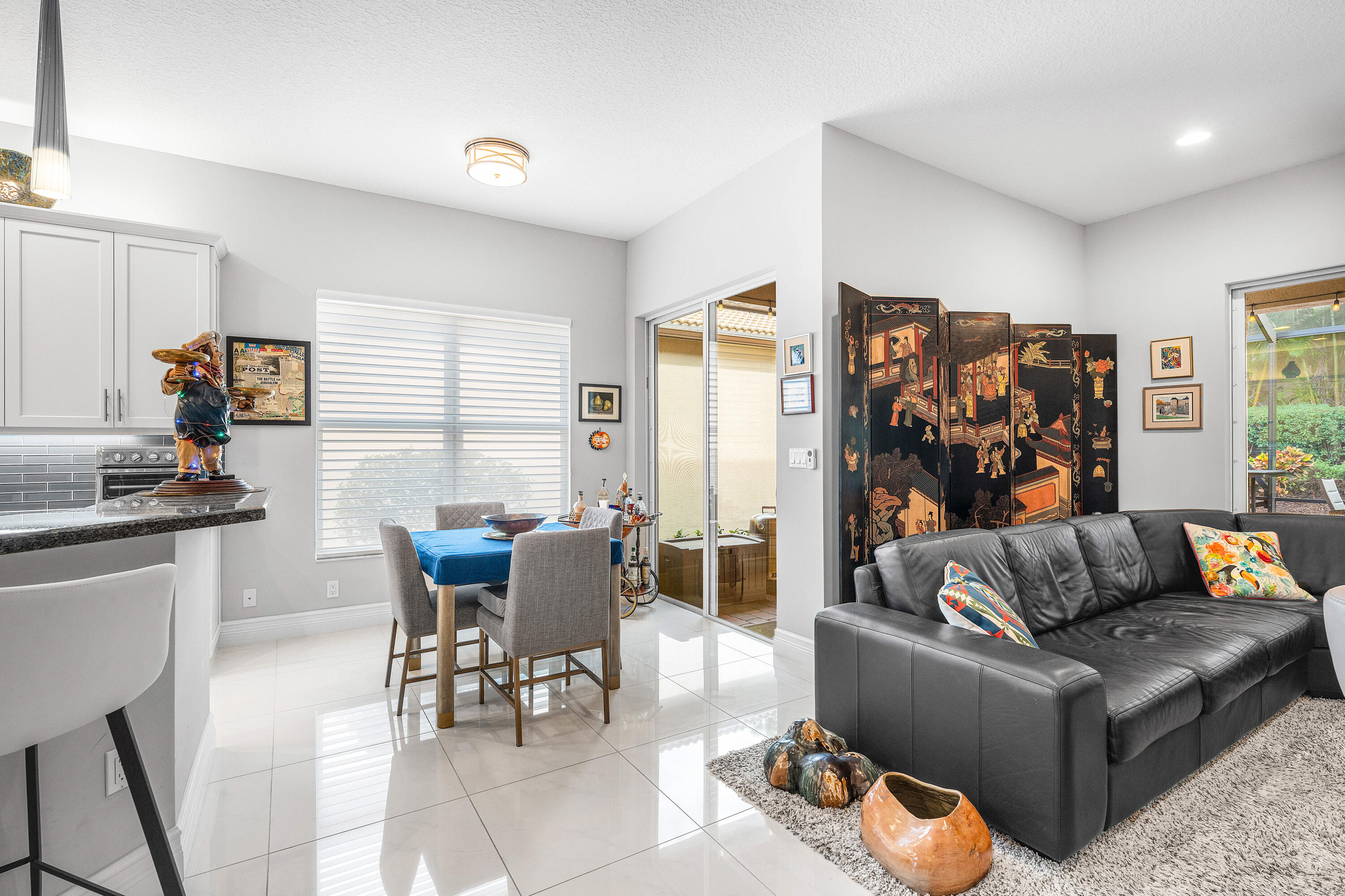 Valencia Cove - Residential