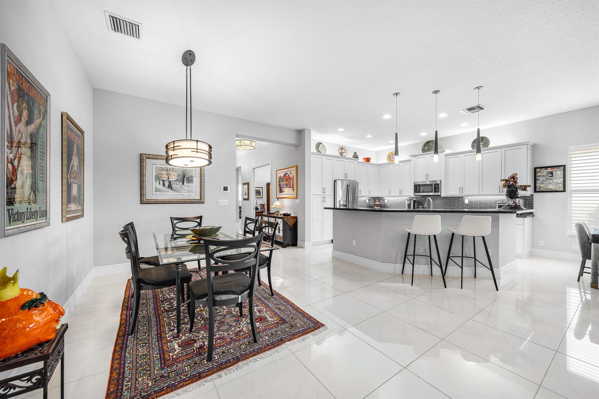 Valencia Cove - Residential