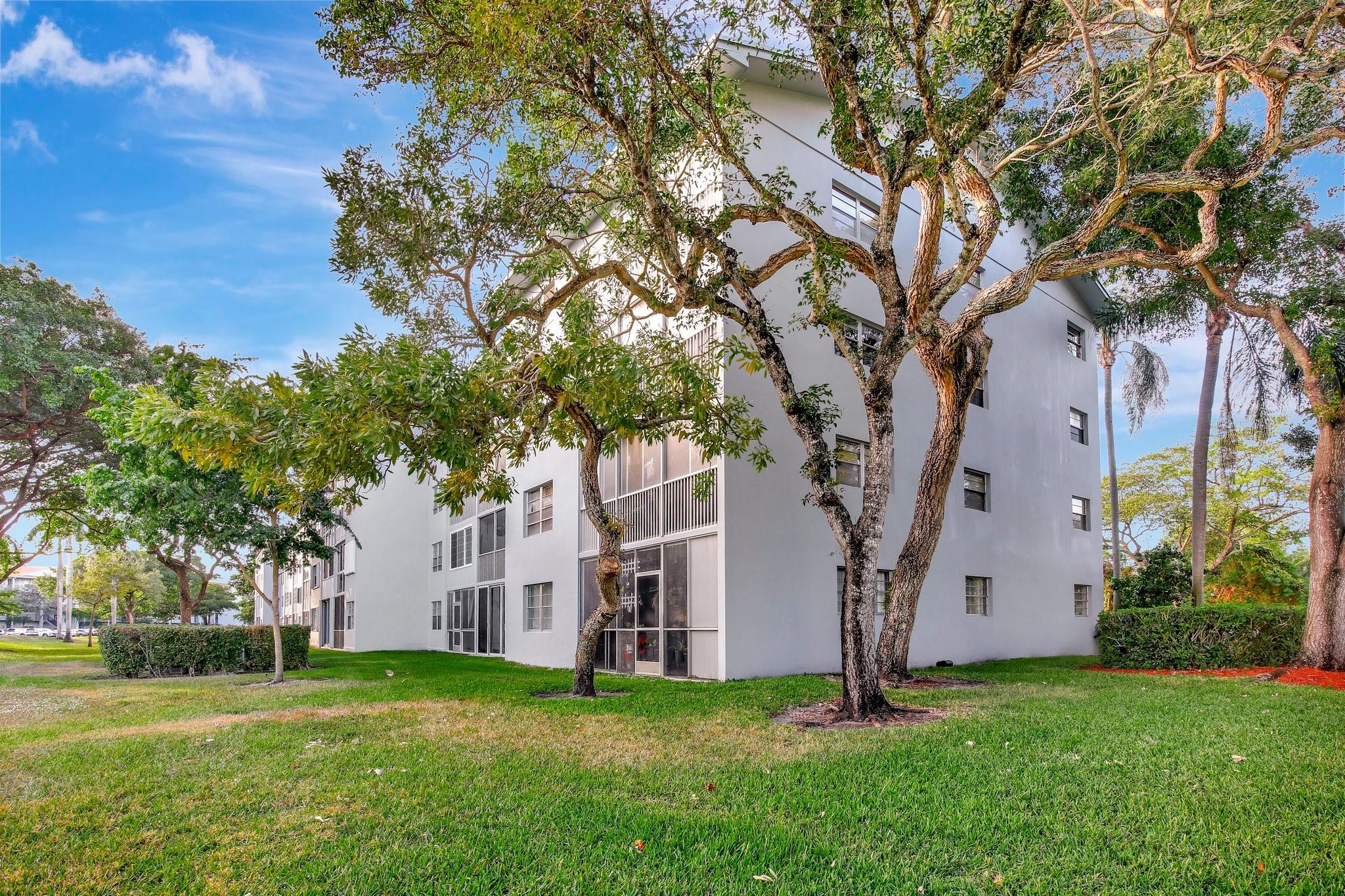 Amazing opportunity to own a property in Century Village! This unit is ready for a new owner to customize and make it their own. Located in a fantastic building within an exceptional community, offering a variety of amenities, clubs, and classes. Maintenance fees include water, cable, and internet.
Enjoy 24/7 security in a gated community with pools, tennis courts, and golf. Prime location close to great restaurants, shopping, and more! Association requires a minimum credit score of 650. No rentals allowed during the first two years of ownership. Rentals must be for a minimum of three months, with a maximum of one rental per year. 55+ community.