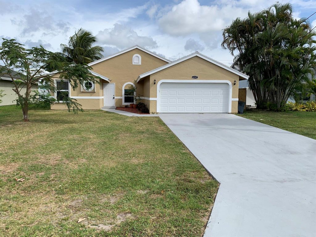 Photo of 6247 Robinson Street, Jupiter, FL 33458 (MLS # R10897063)