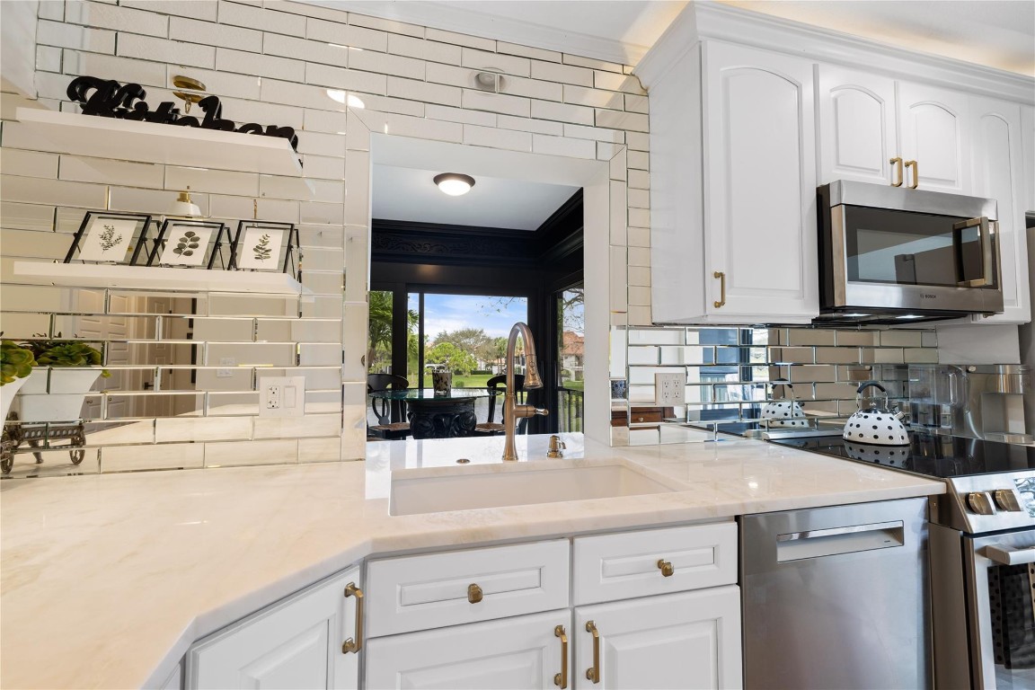 West Bay at Jonathan's La - Residential