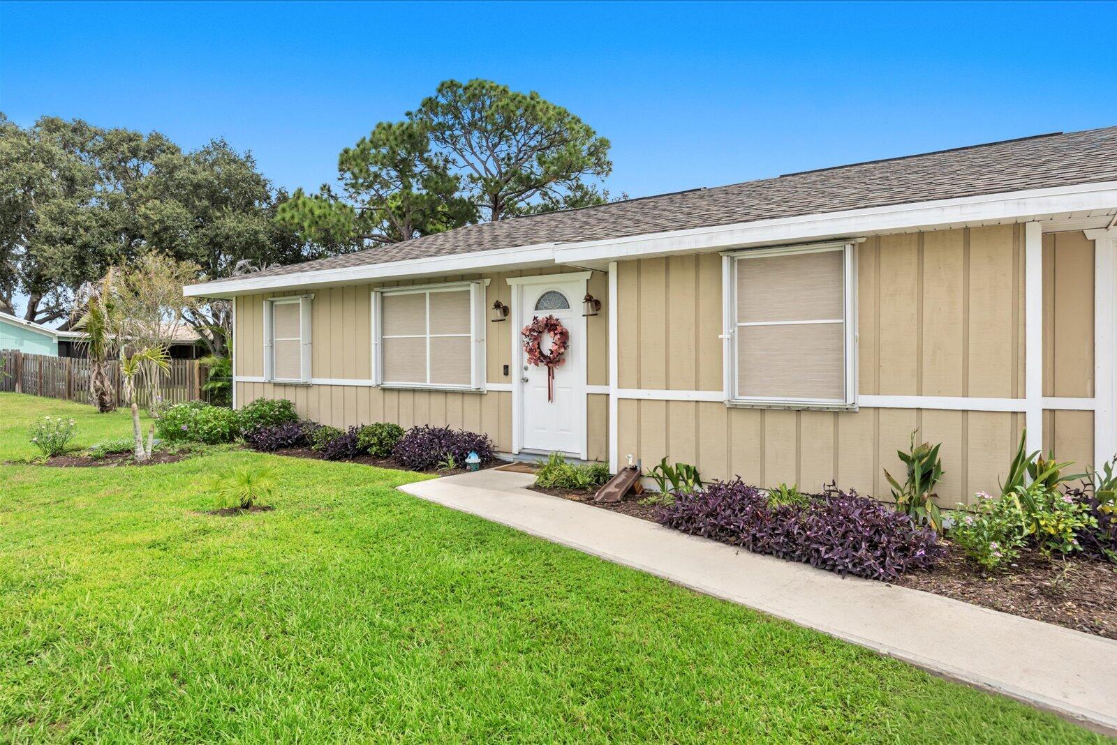 2417 SW RONEY Road