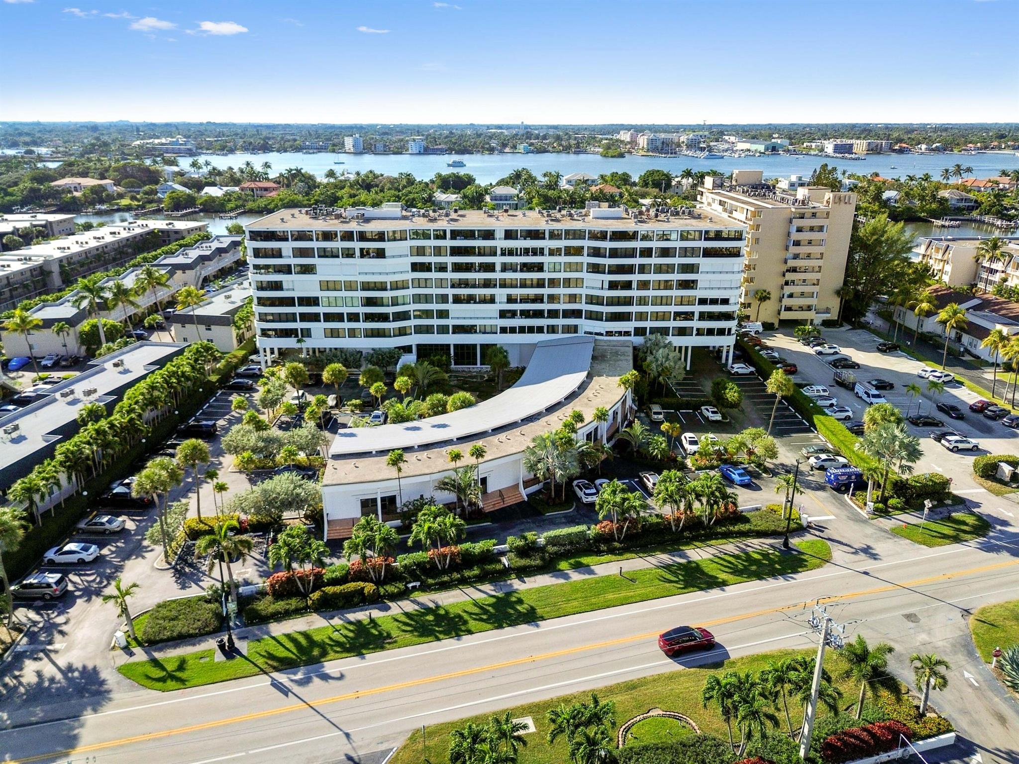 MAYFAIR HOUSE CONDO - Residential