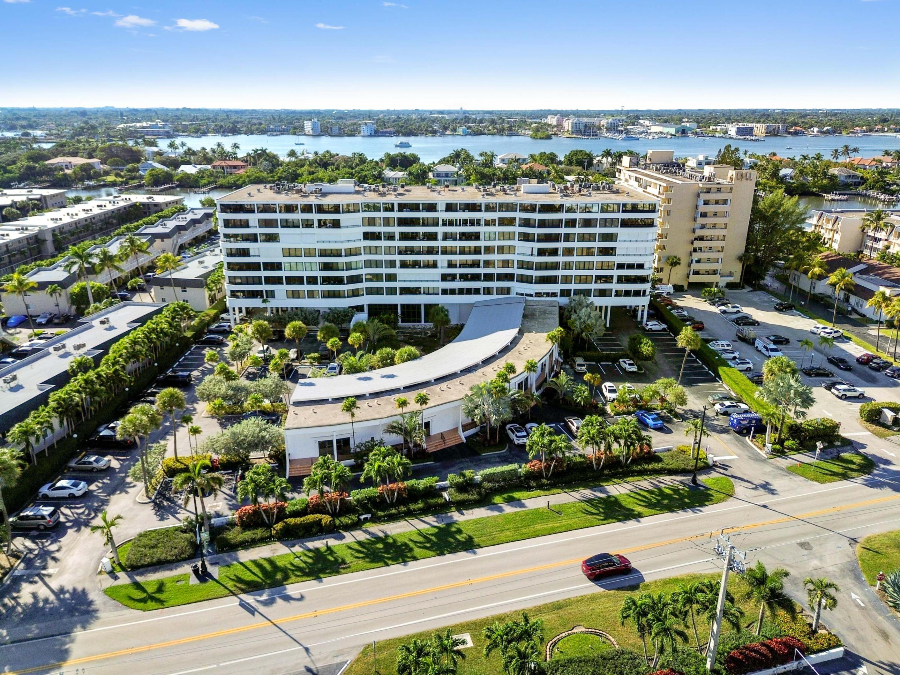 MAYFAIR HOUSE CONDO - Residential