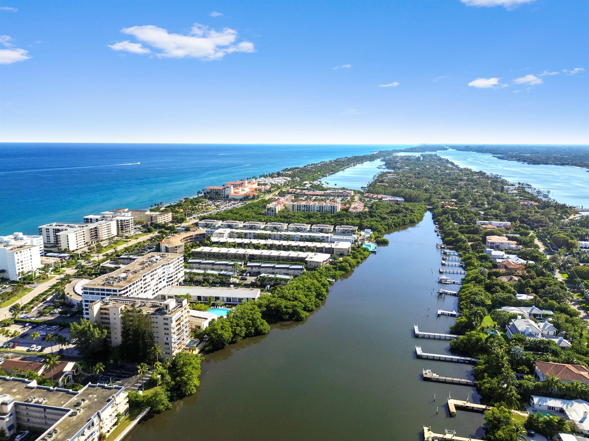 MAYFAIR HOUSE CONDO - Residential