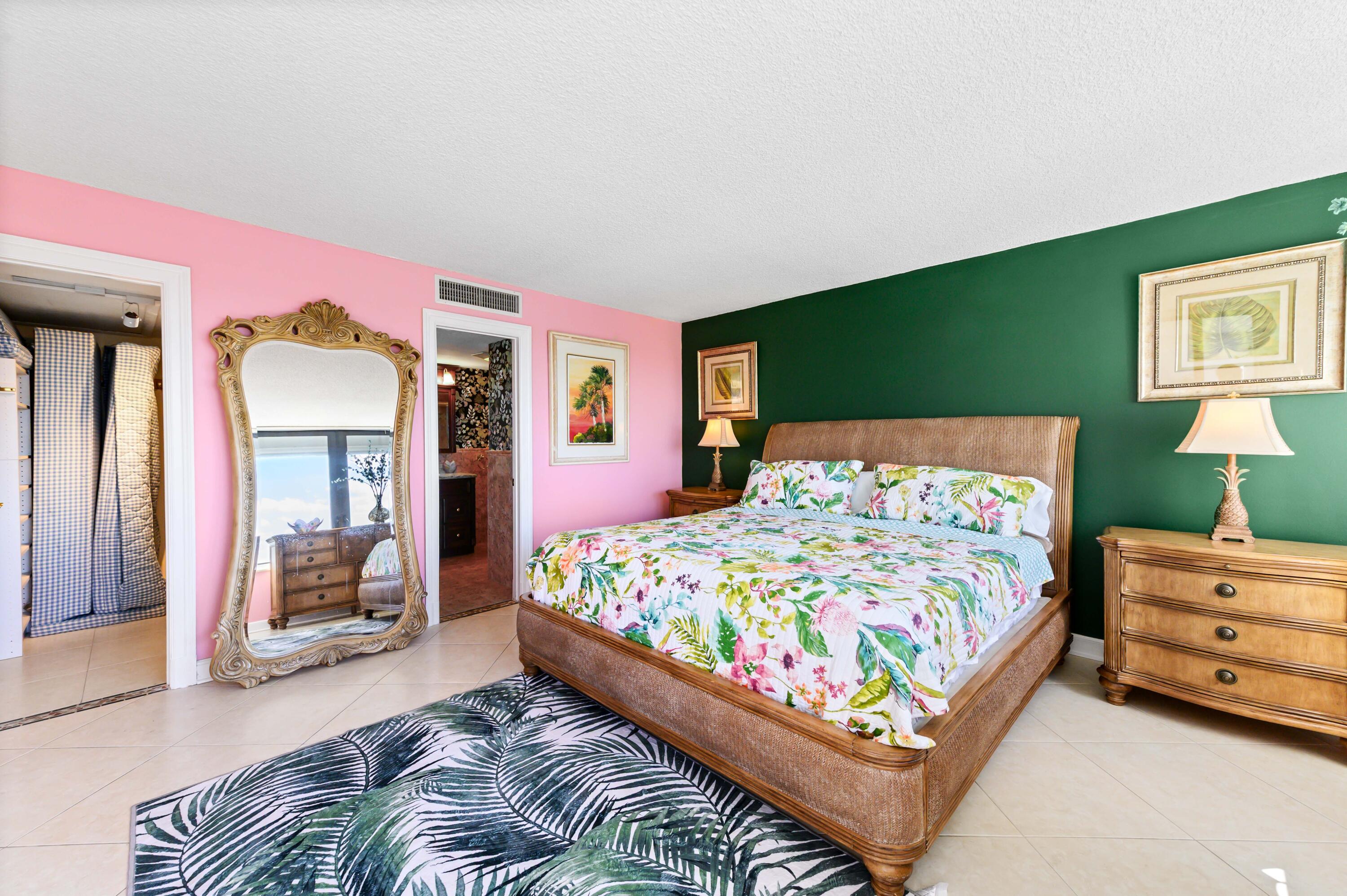 MAYFAIR HOUSE CONDO - Residential