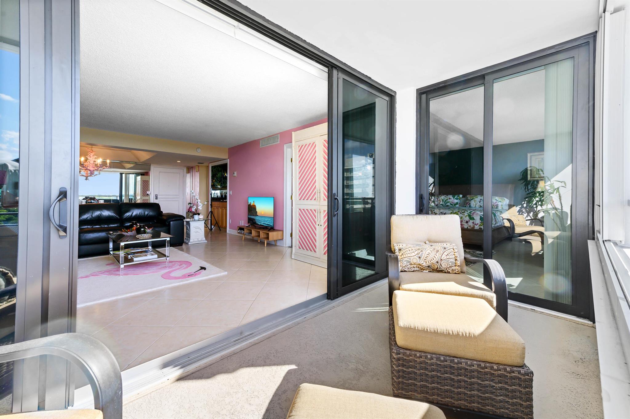 MAYFAIR HOUSE CONDO - Residential