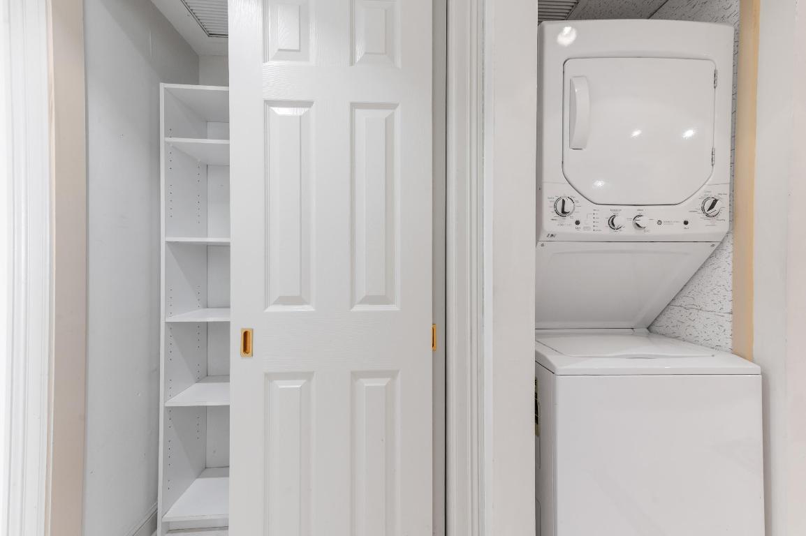 MAYFAIR HOUSE CONDO - Residential