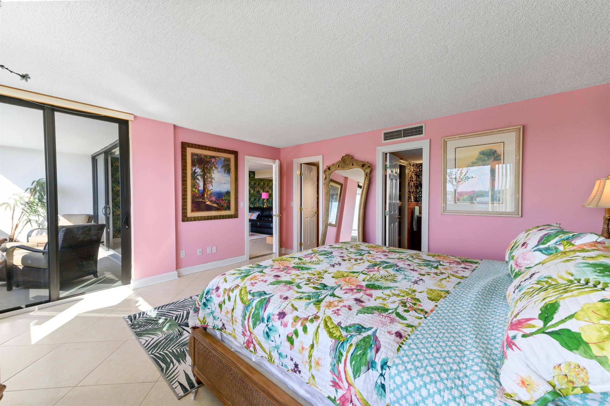 MAYFAIR HOUSE CONDO - Residential