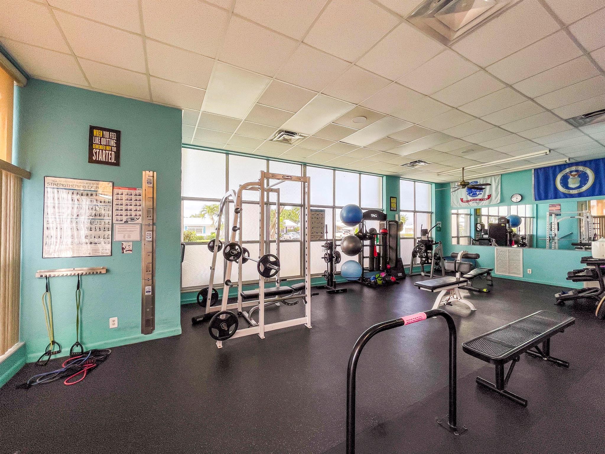 Leisureville Golf View Co - Residential