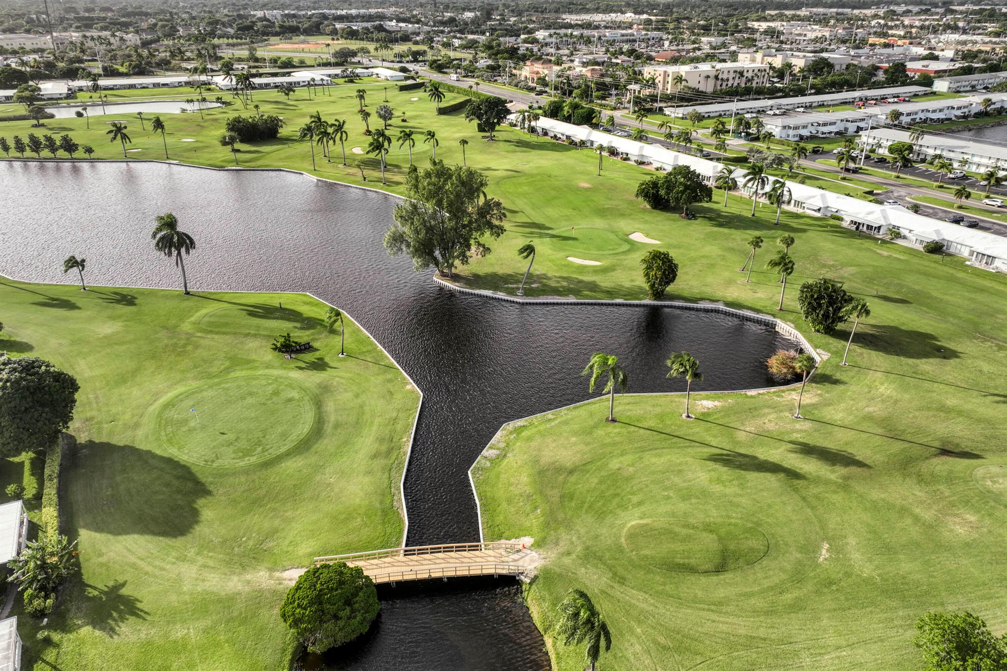 Leisureville Golf View Co - Residential