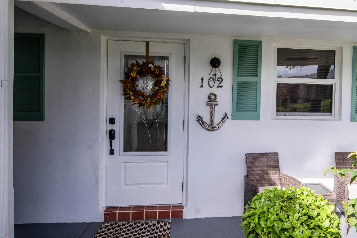 400 SW Golfview Terrace 102