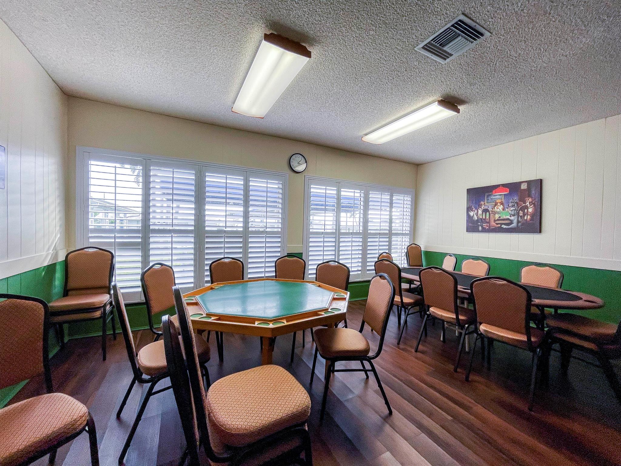 Leisureville Golf View Co - Residential