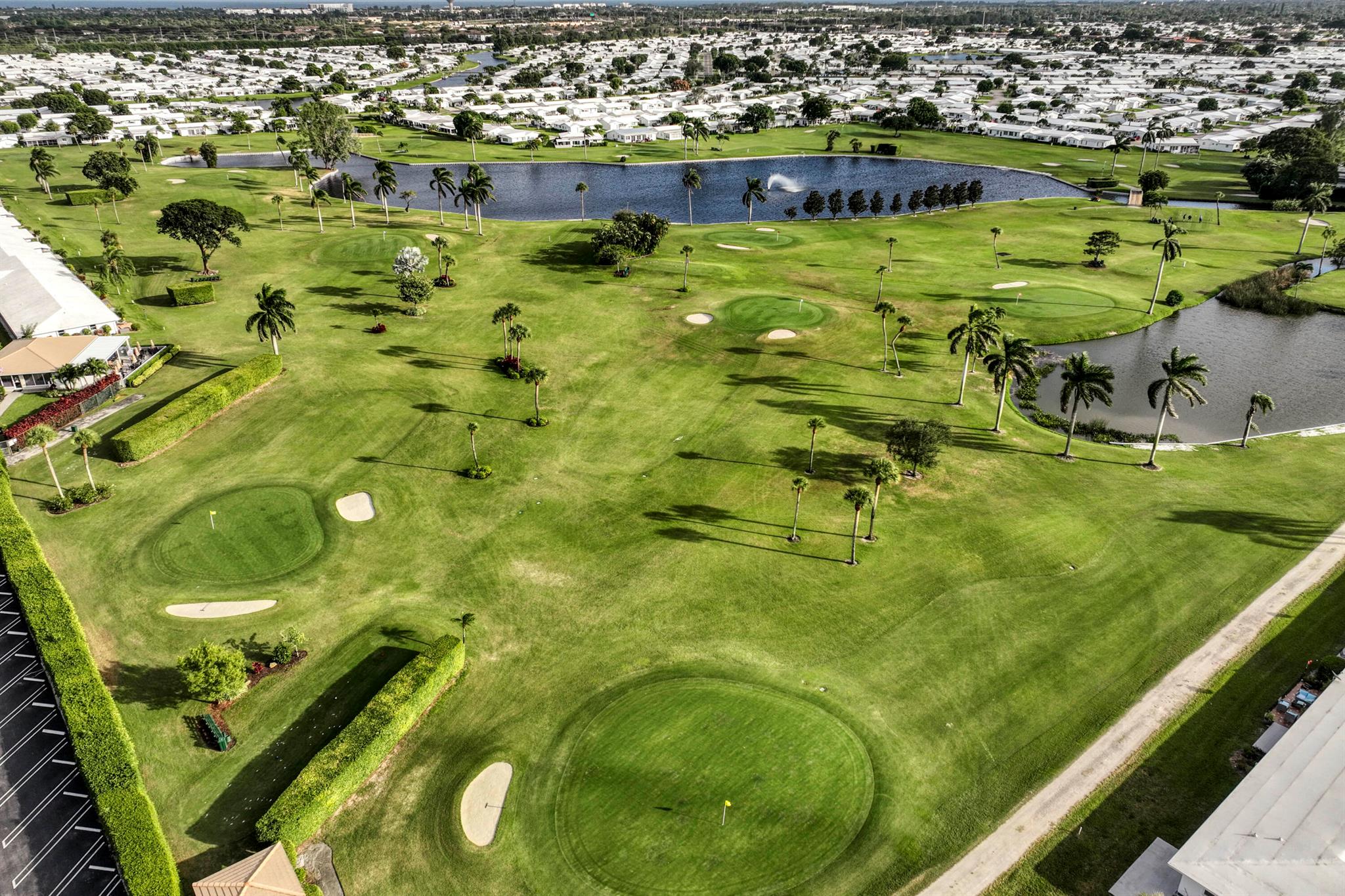 Leisureville Golf View Co - Residential