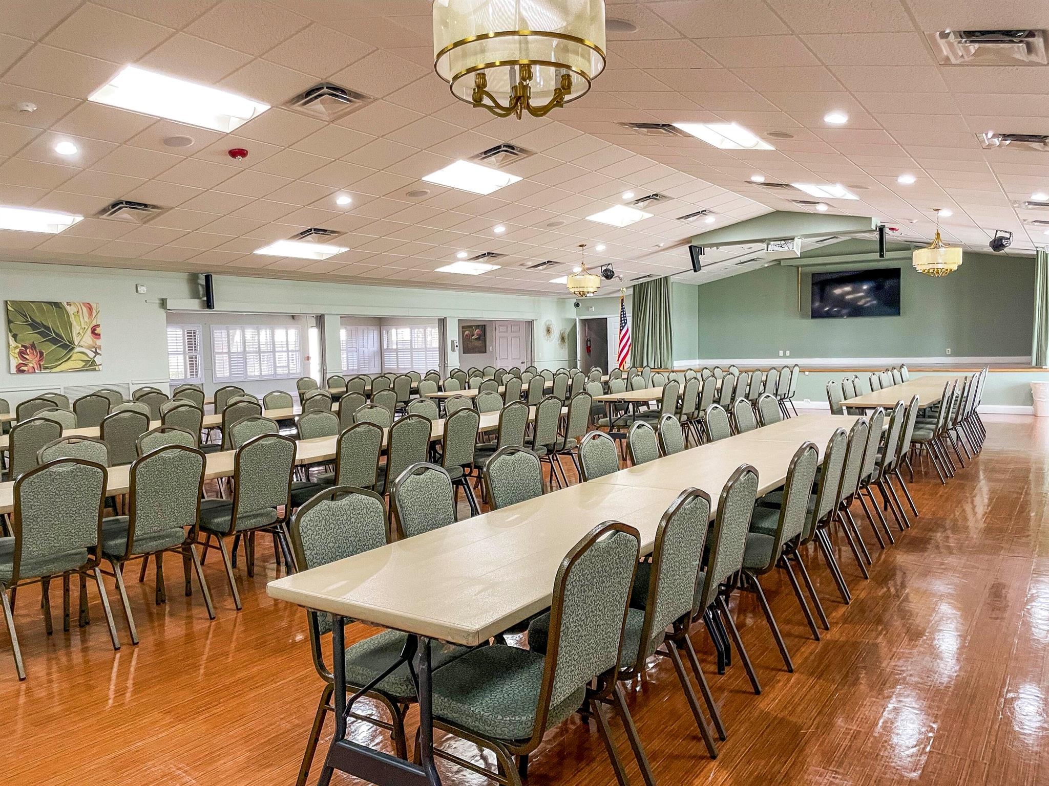 Leisureville Golf View Co - Residential