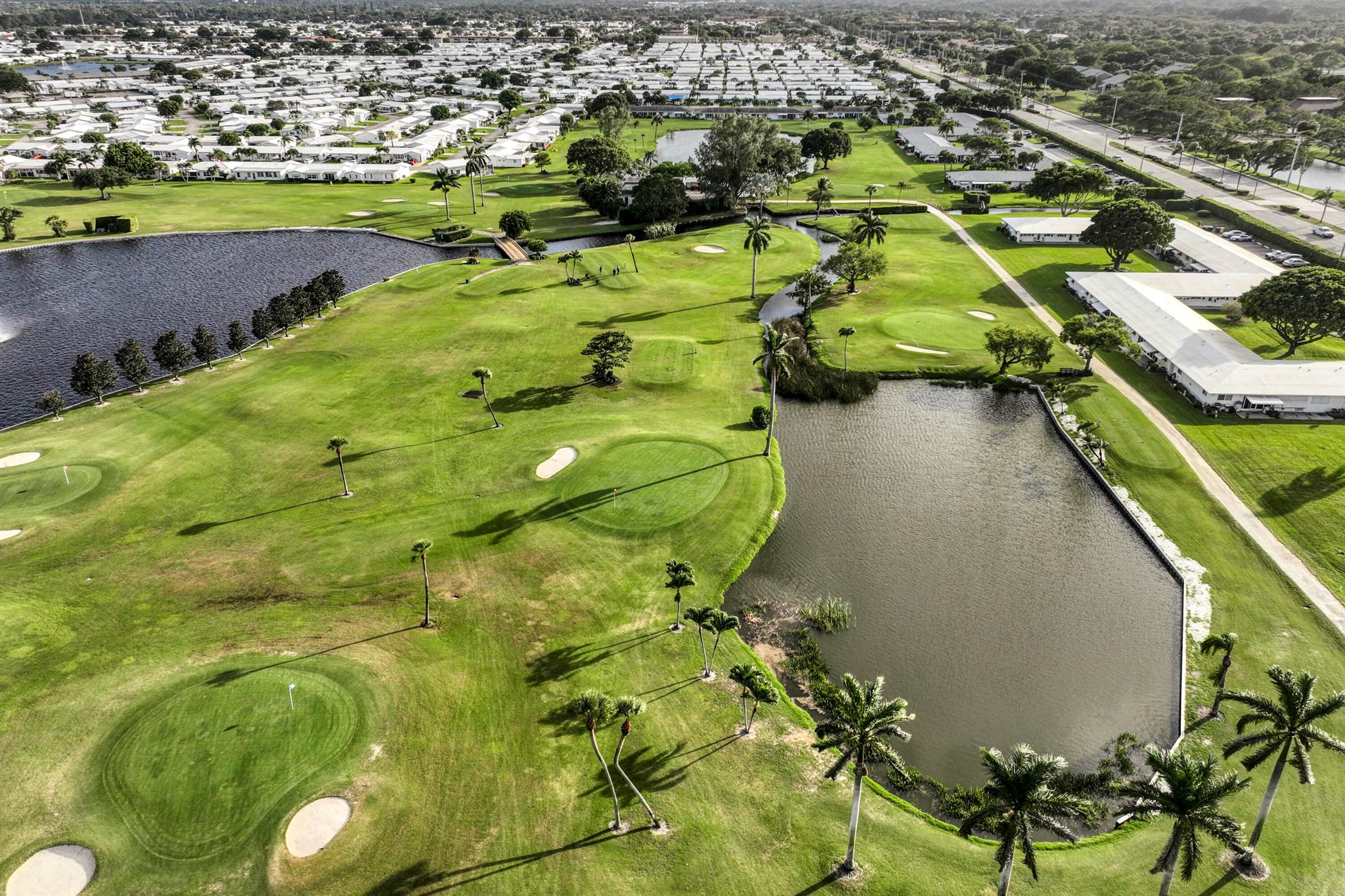 Leisureville Golf View Co - Residential