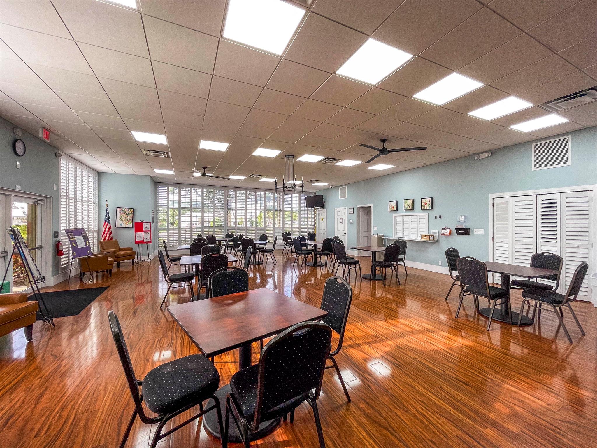 Leisureville Golf View Co - Residential