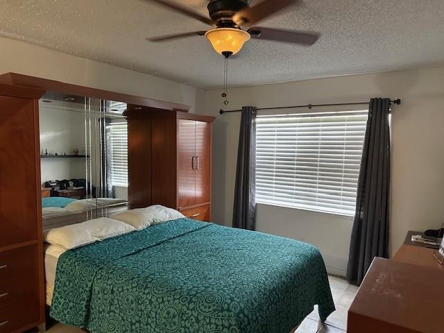 Sunrise Lakes 98 Condo - Residential
