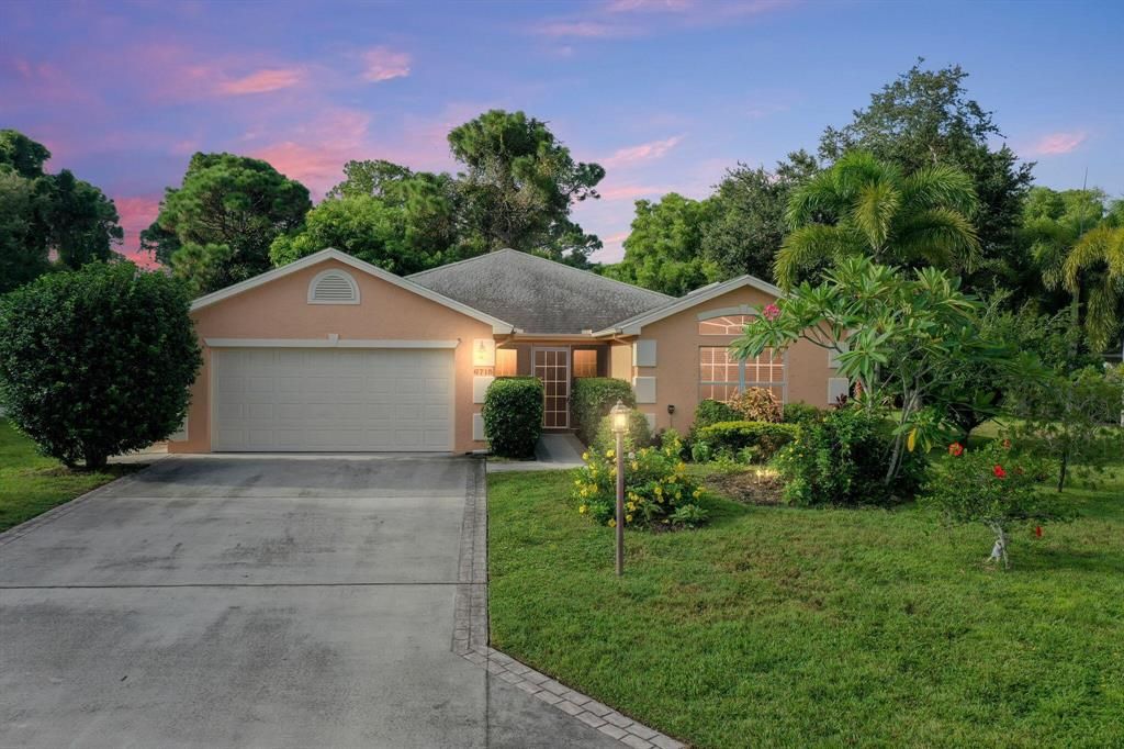 Photo of 6715 Dickinson Terrace, Port Saint Lucie, FL 34952 (MLS # R10742140)