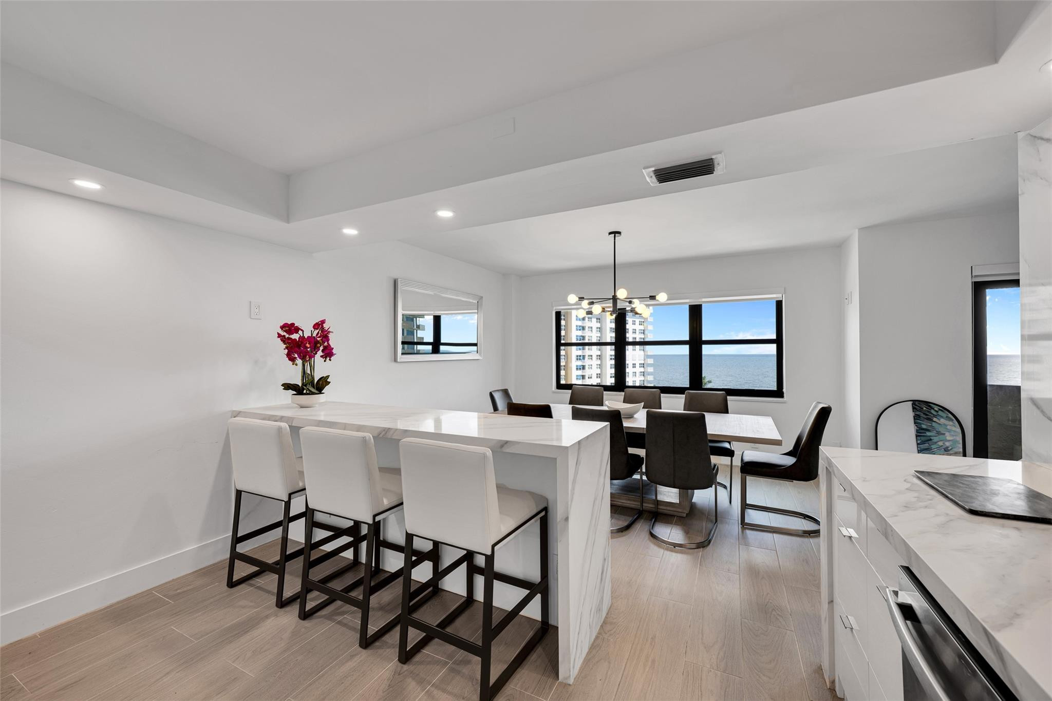 SEA RACH CLUD A - Residential