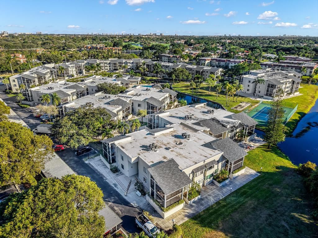 Photo of 11811 Avenue Of The Pga #1-2f, Palm Beach Gardens, FL 33418 (MLS # R11043359)