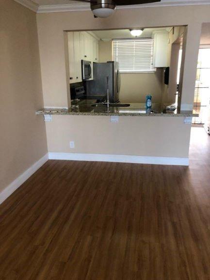 114 Lake Emerald Dr 305