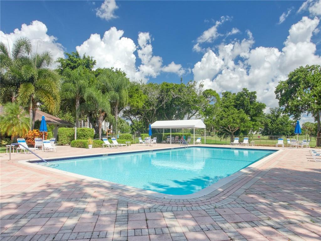 PALM-AIRE C C APTS 31 CON - Residential Lease