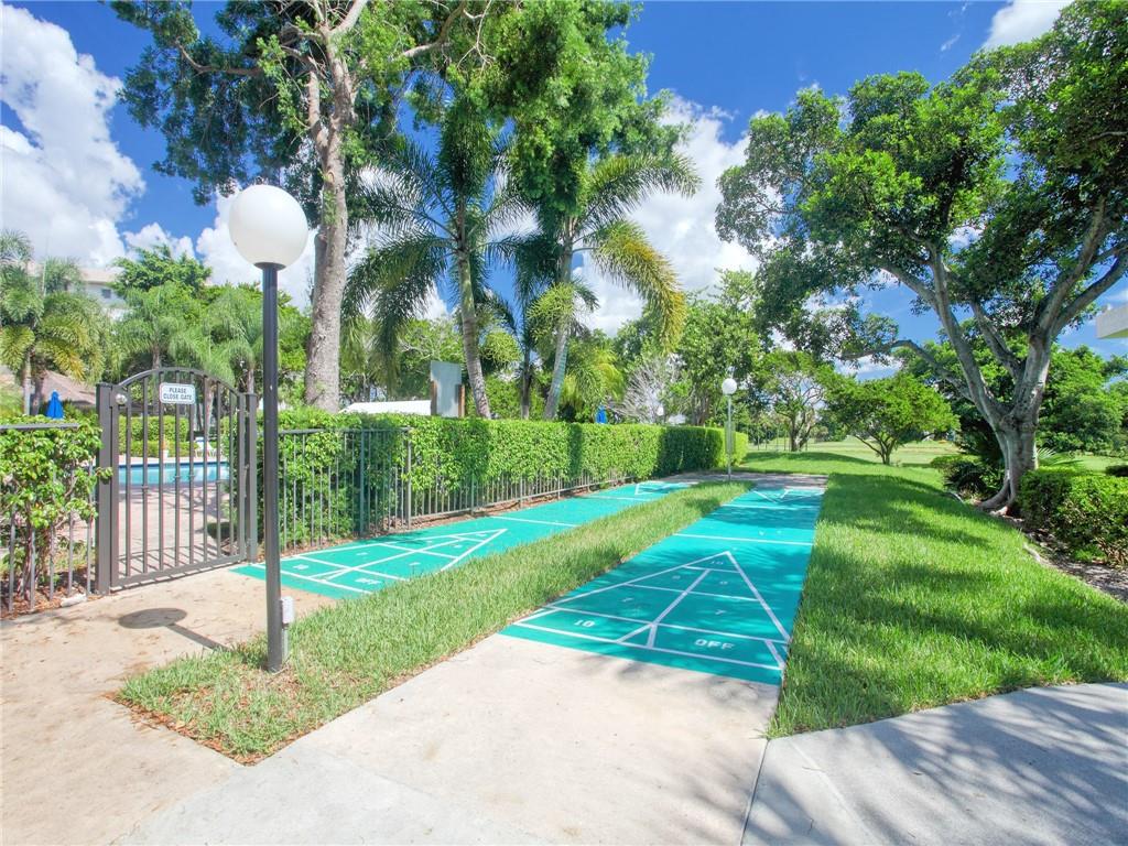 PALM-AIRE C C APTS 31 CON - Residential Lease