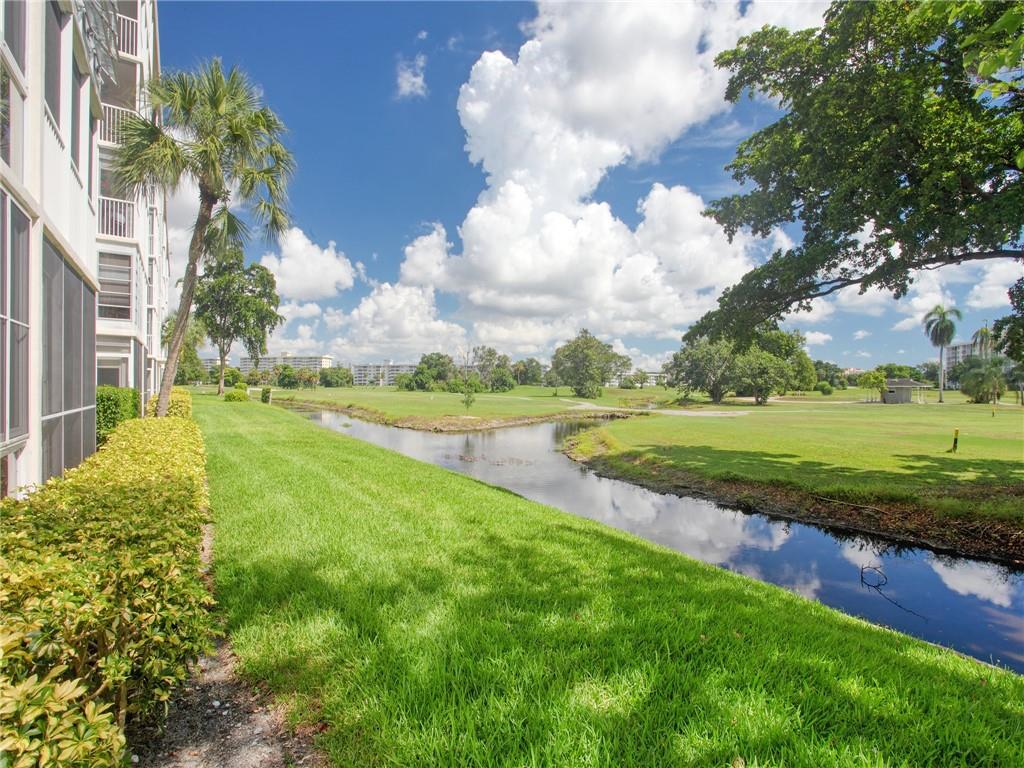 PALM-AIRE C C APTS 31 CON - Residential Lease