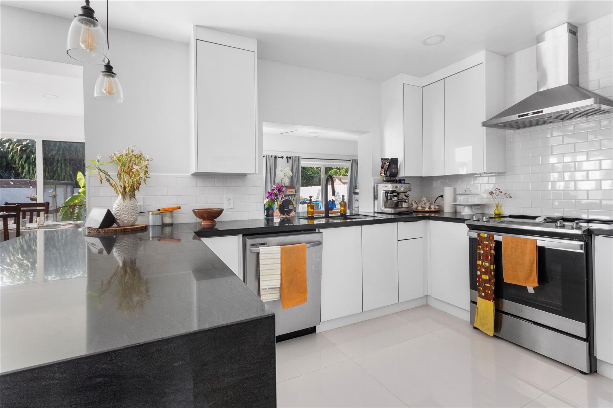 BOULEVARD HEIGHTS - Residential Lease