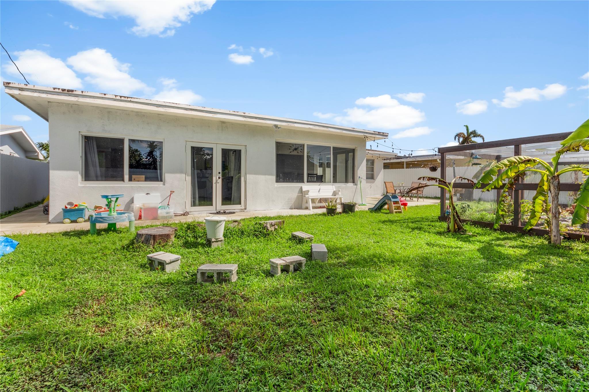 BOULEVARD HEIGHTS - Residential Lease