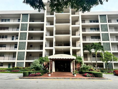 2850 N Palm Aire Drive 207 Pompano Beach FL 33069