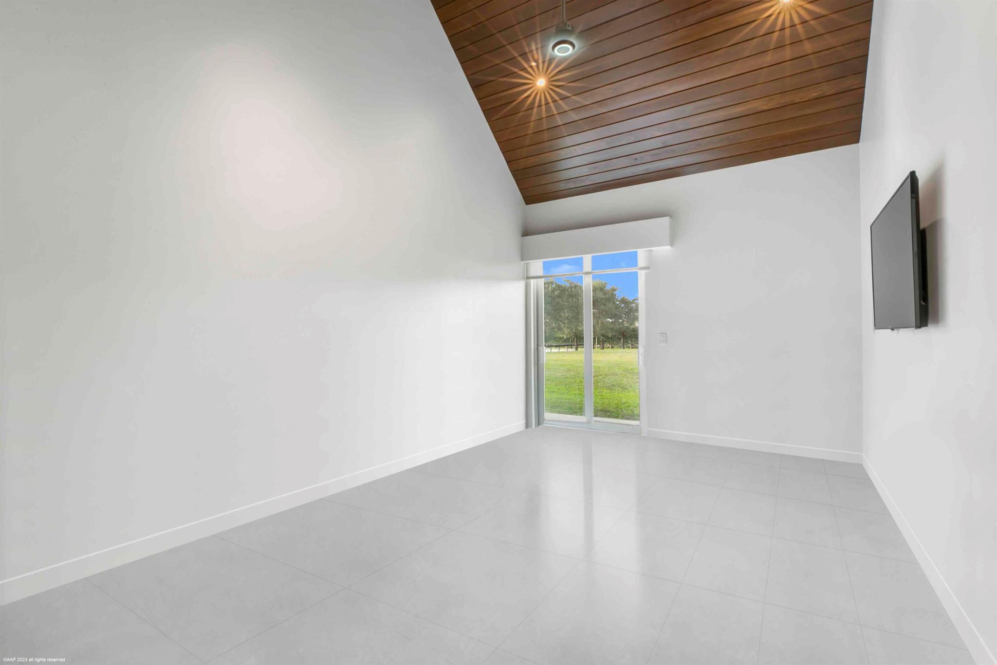 SADDLE TRAIL PARK OF WELLINGTON - Residential Lease