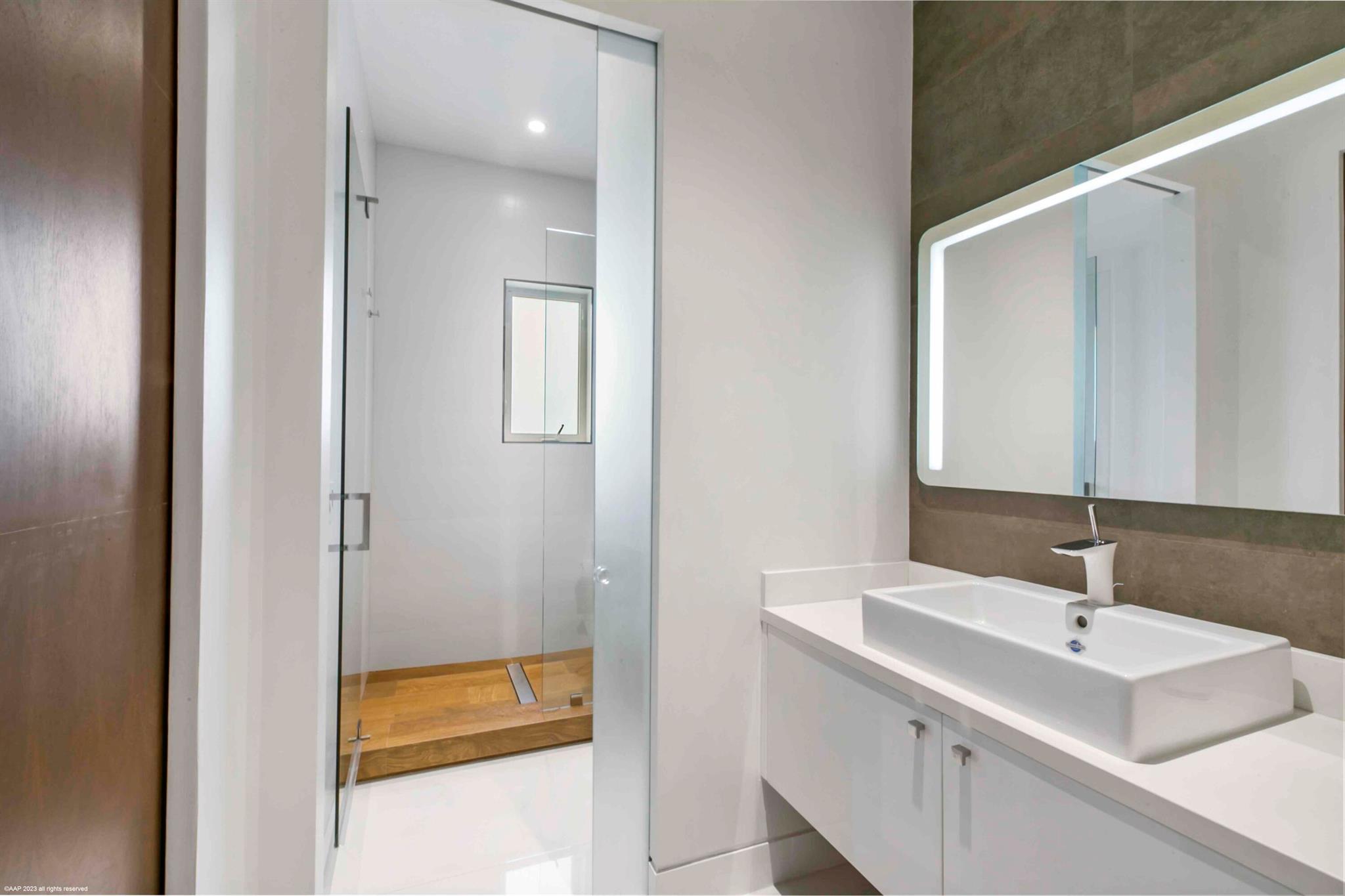 SADDLE TRAIL PARK OF WELLINGTON - Residential Lease