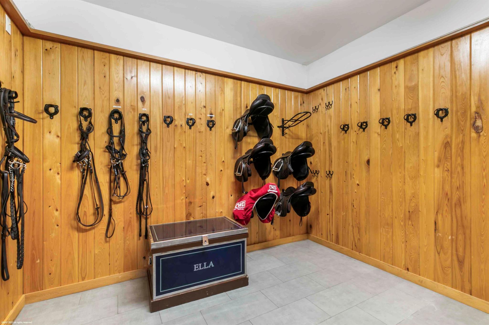 SADDLE TRAIL PARK OF WELLINGTON - Residential Lease