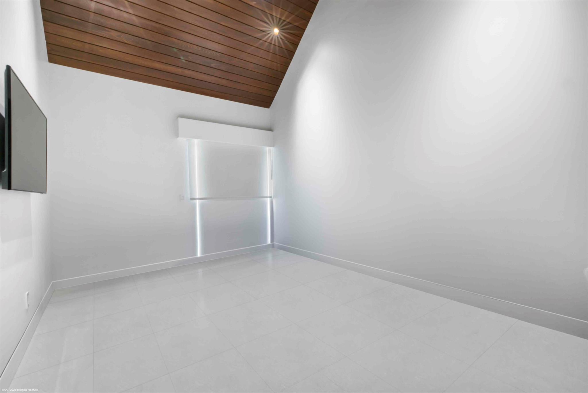 SADDLE TRAIL PARK OF WELLINGTON - Residential Lease