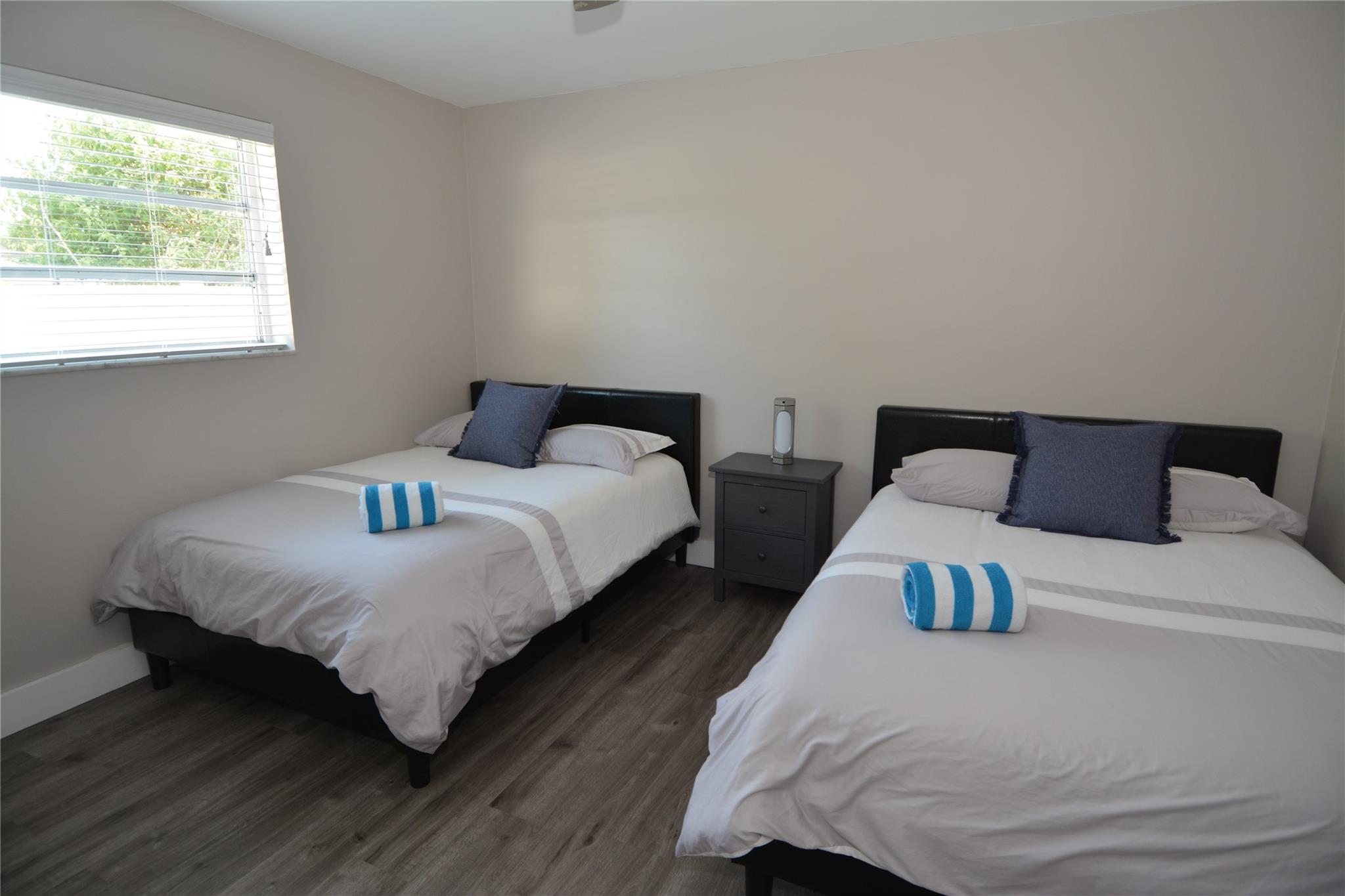 HOLLYWOOD HILLS NORTH SEC - Residential Lease