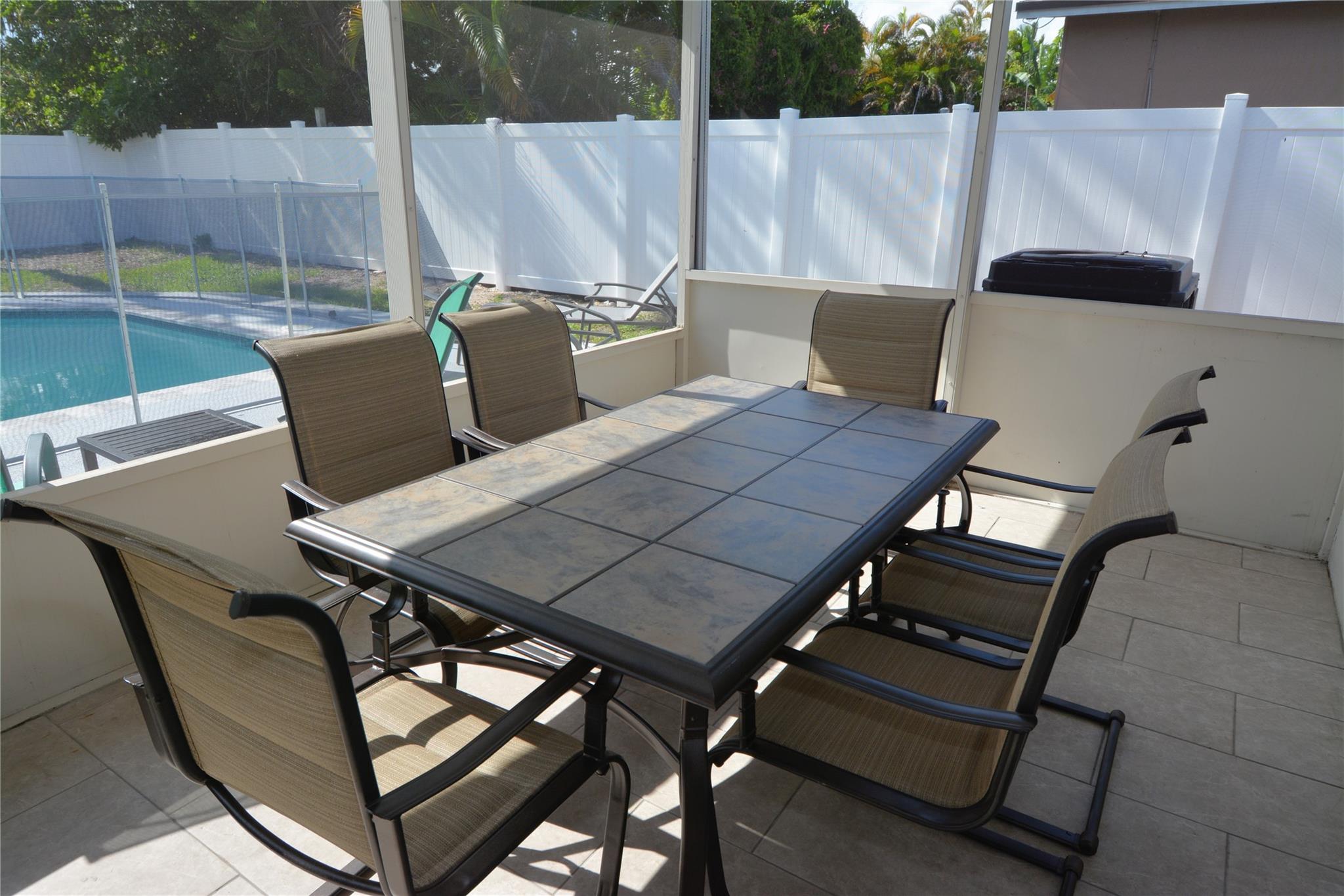 HOLLYWOOD HILLS NORTH SEC - Residential Lease