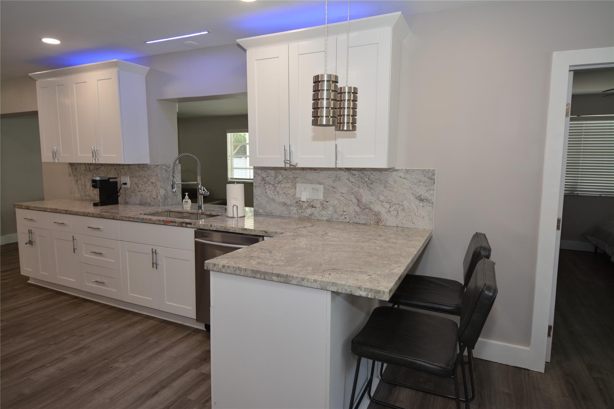 HOLLYWOOD HILLS NORTH SEC - Residential Lease