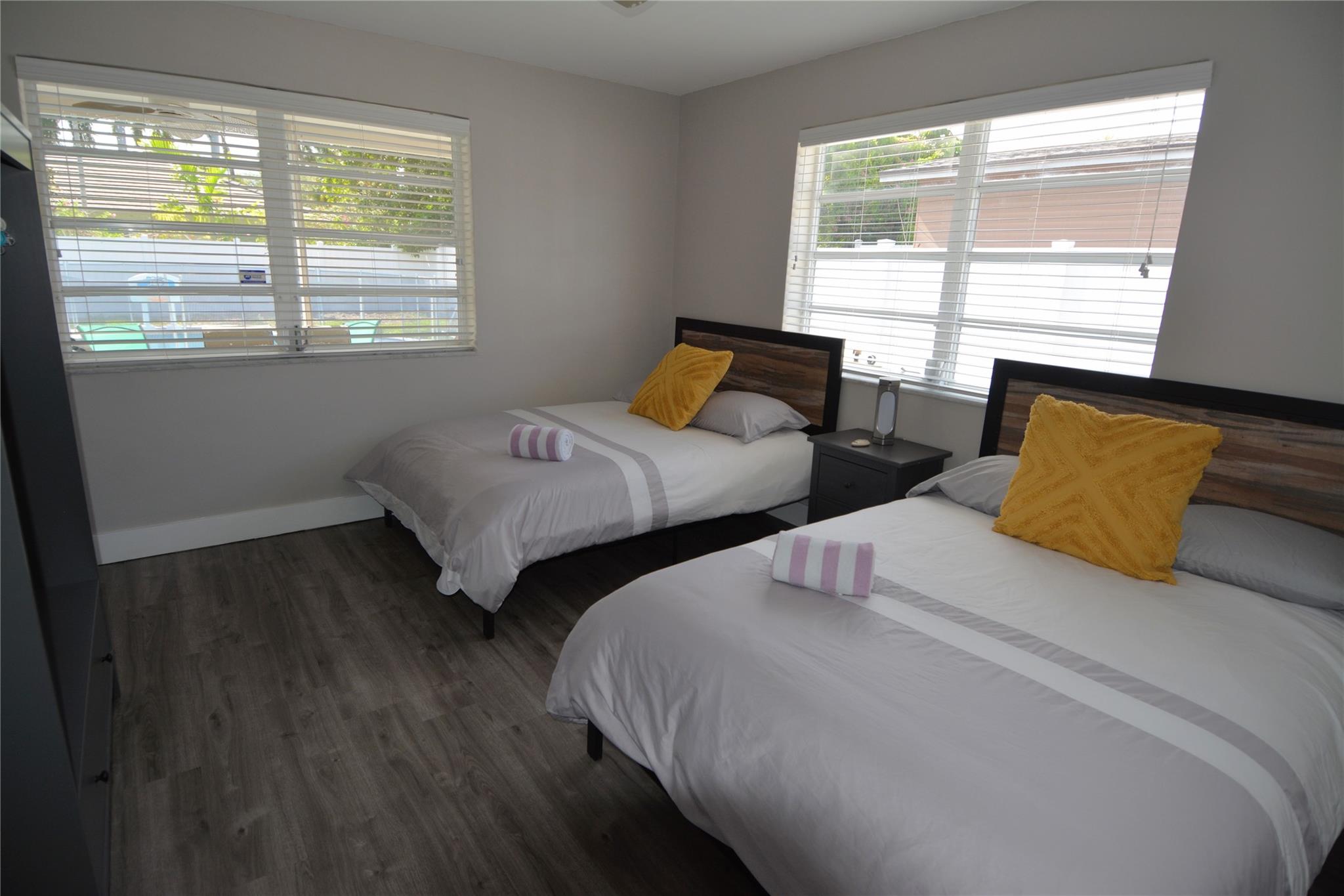 HOLLYWOOD HILLS NORTH SEC - Residential Lease