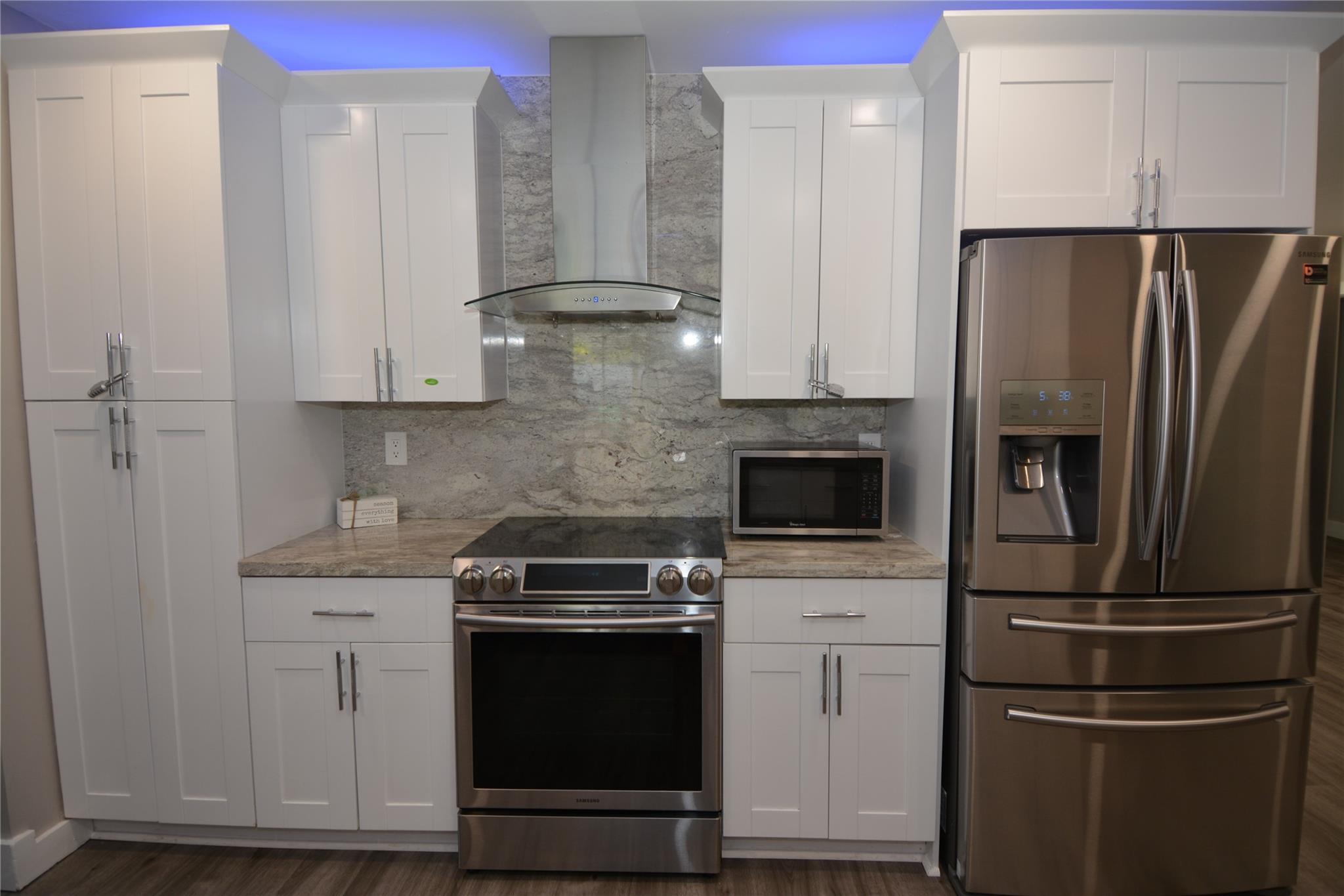 HOLLYWOOD HILLS NORTH SEC - Residential Lease