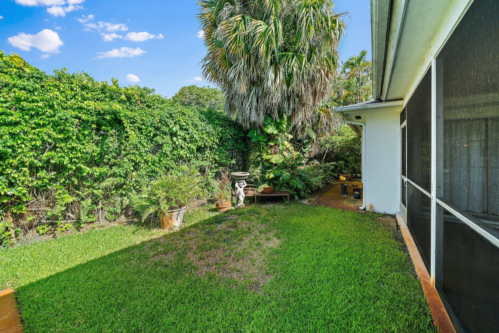 WORTH COURT - Residential Lease