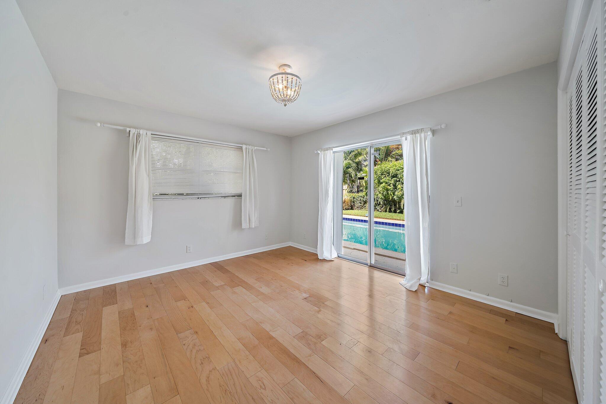 WORTH COURT - Residential Lease