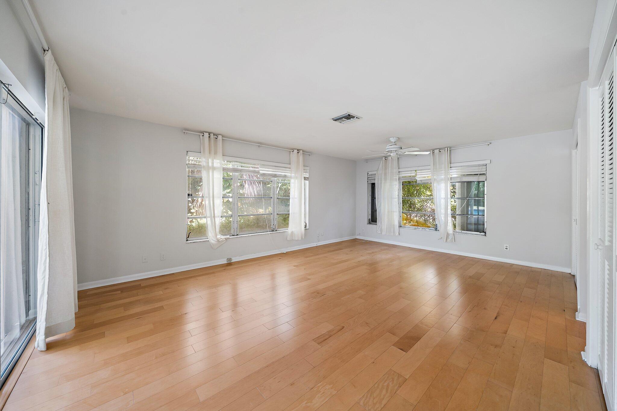 WORTH COURT - Residential Lease