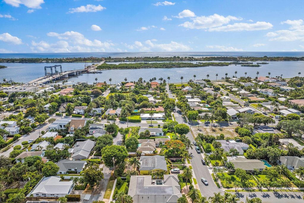 Photo of 201 Worth Court N, West Palm Beach, FL 33405 (MLS # R11141656)