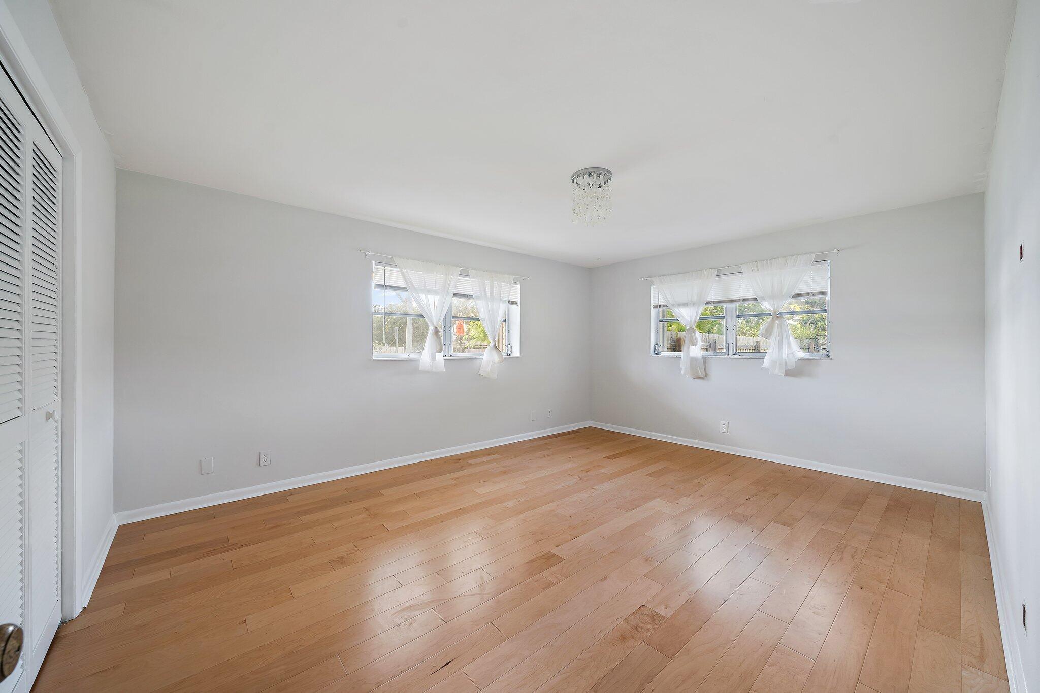 WORTH COURT - Residential Lease