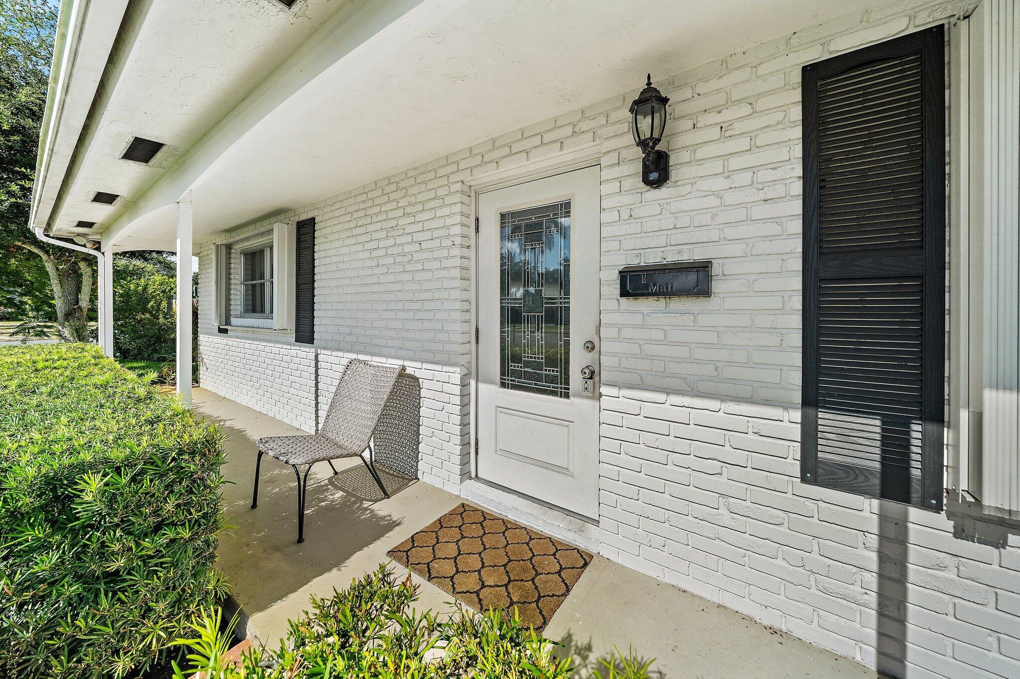 WORTH COURT - Residential Lease