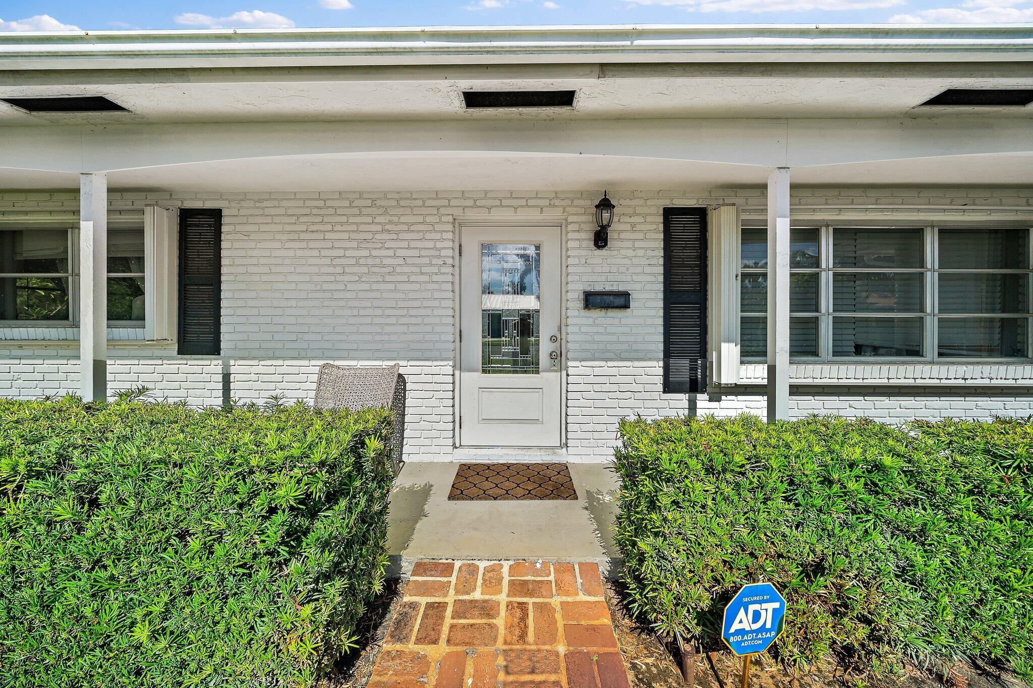 WORTH COURT - Residential Lease