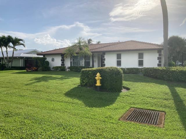 BEAUTIFUL UPDATED HOME LOCATED IN THE HEART OF PALM BEACH GARDENS - ''GARDEN WOODS''. OWNER IS RENTING OUT A BEDROOM/AND OR 2 BEDROOMS. TENANT HAS FULL USE OF THE HOME INCLUDING INGROUND POOL, OUTDOOR TIKI HUT, ETC. CABLE AND WATER ARE INCLUDED IN THE RENT.