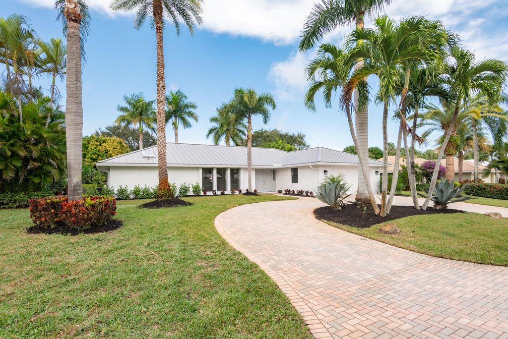 Photo of 3201 SE Fairway W, Stuart, FL 34997 (MLS # R11148951)